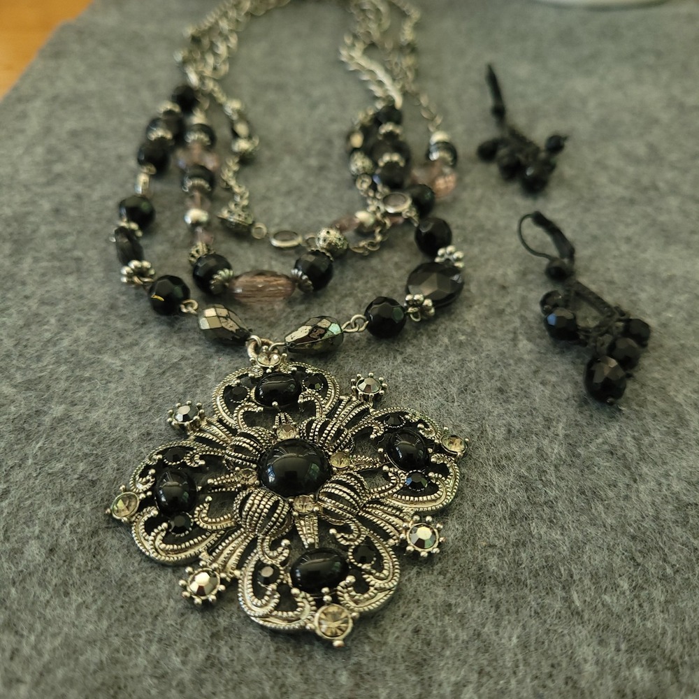 Robert Ross Black Multi-Strand Statement Necklace & Earrings Set 17"